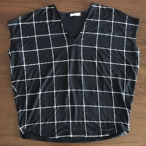 Vince top - black base color with white squares